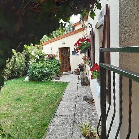 Les Alouettes B&B Hardecourt-aux-Bois Exteriör bild
