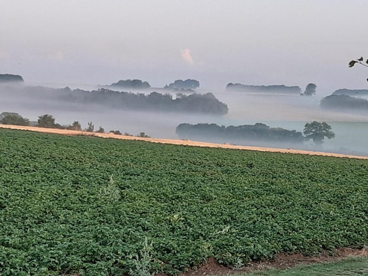 Les Alouettes B&B Hardecourt-aux-Bois Exteriör bild